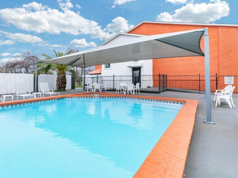 Howard Johnson By Wyndham Near Schlitterbahn New Braunfels Zewnętrze zdjęcie